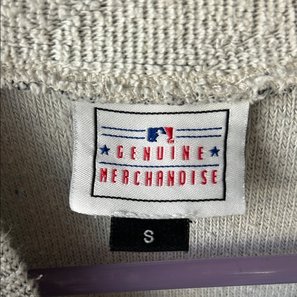 New York Yankees Gray Crewneck Terrycloth Sweater - Picture 2 of 4